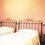 בית הארחה Oteros 2*